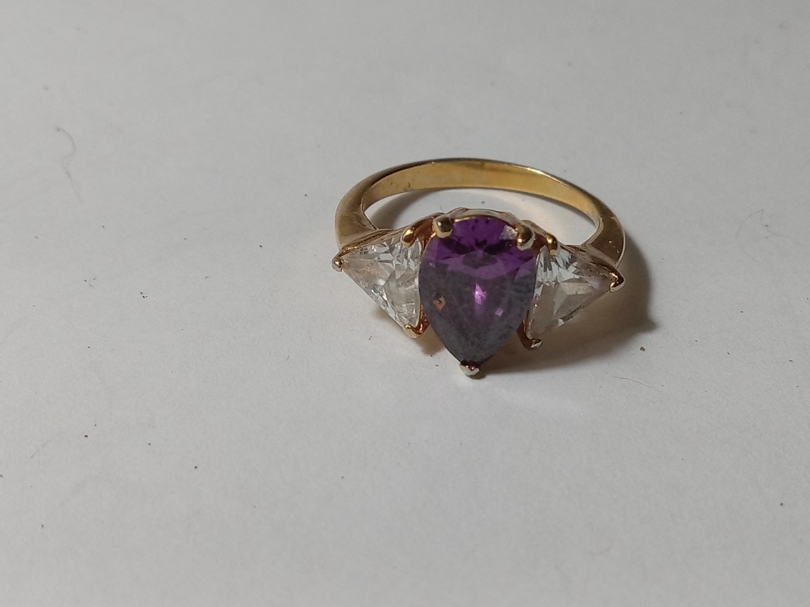 Costume Jewelry Gold Tone Purple and Clear Glass Stone Ring Size 6