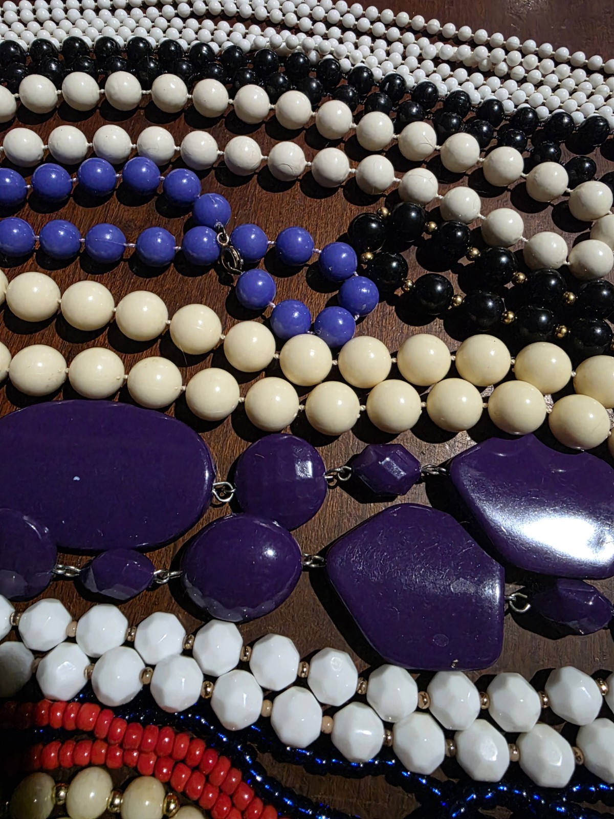 Costume Jewelry 20 Neclaces 4 Bracelets Beads Plastic And Metal