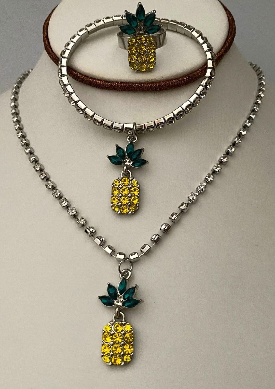 3 PCS SILVERTONE PINEAPPLE SET NECKLACE, BRACELET, RING CRYSTALS