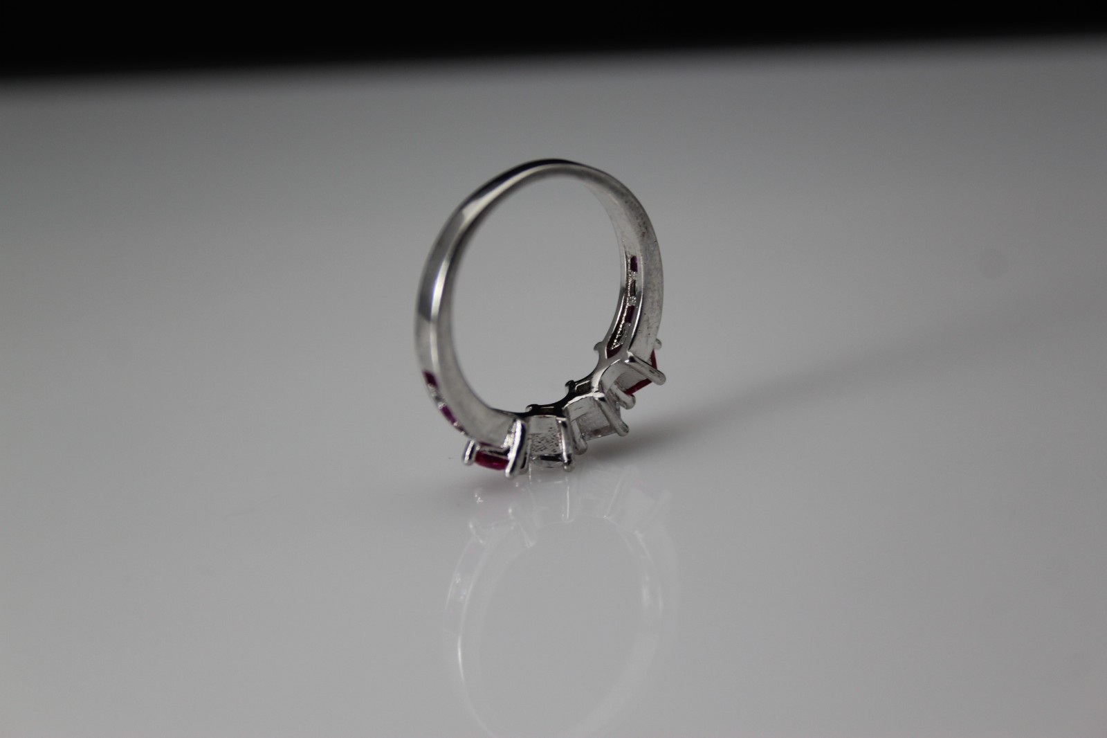 Costume Ruby & CZ Square Gemstone Size 7 Ring 2.4 Grams (RIN9763)