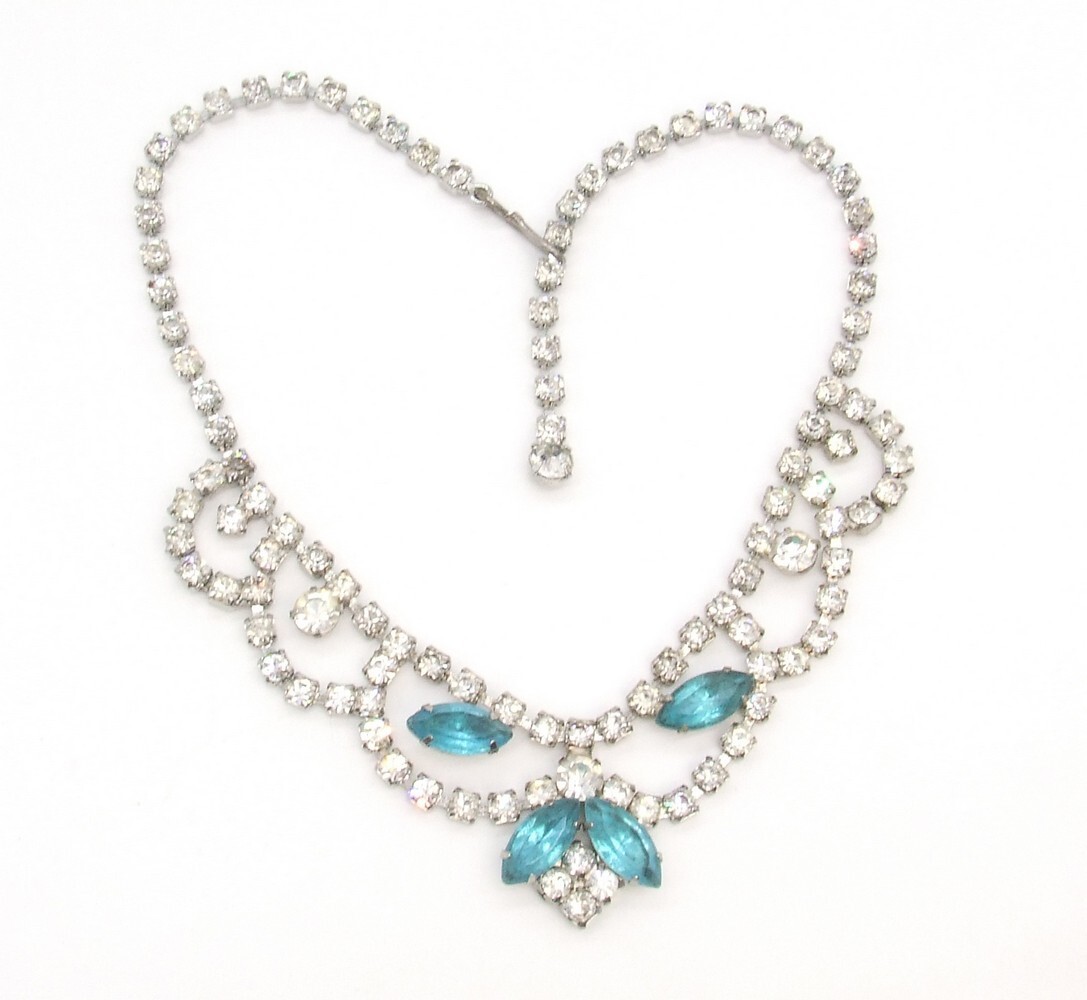 16″ Scalloped Round Rhinestone & Blue Marquise Chain Choker Necklace Hook Clasp