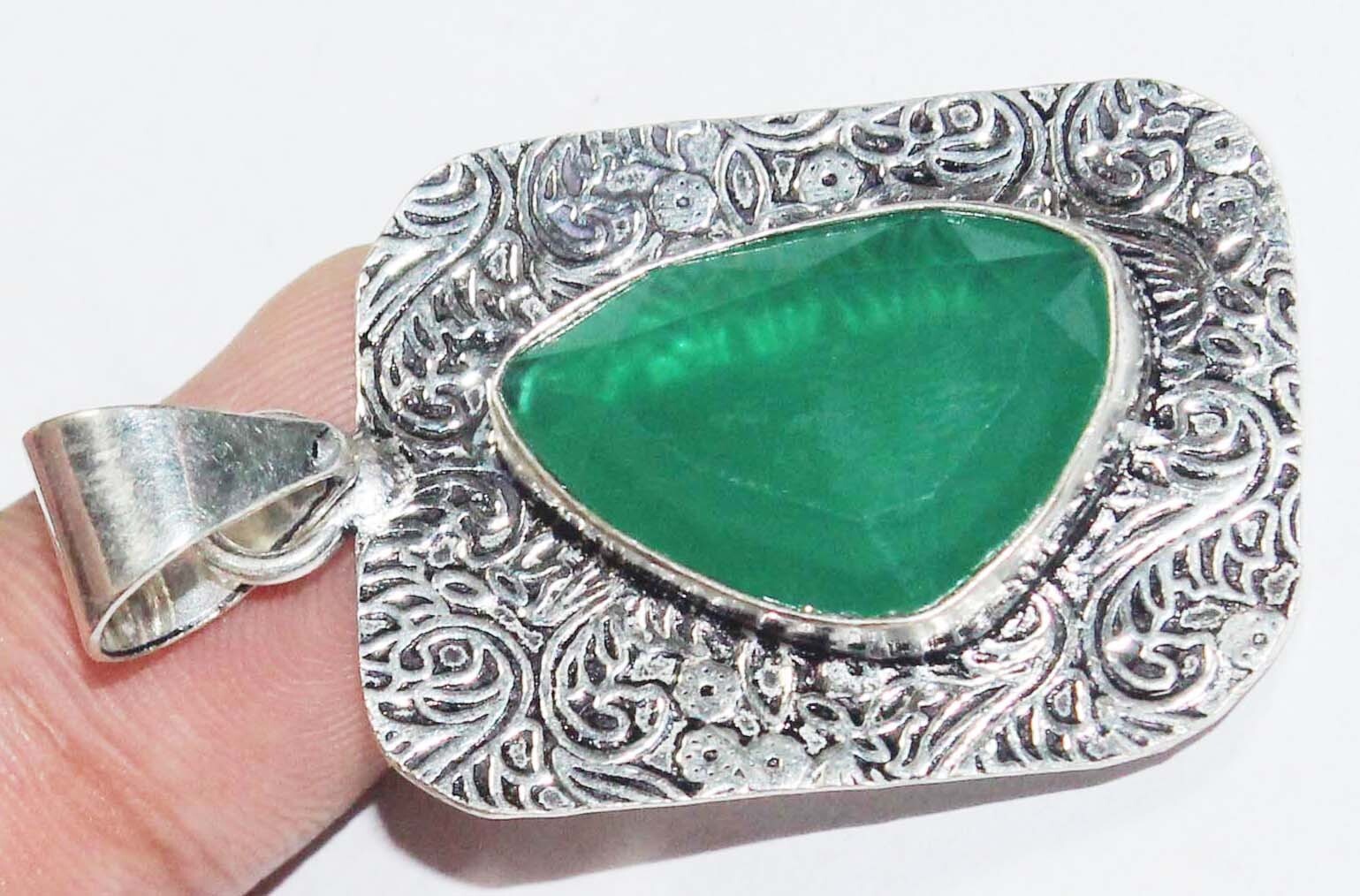 Hydro Green Onyx Gemstone Handmade Pendent Jewelry Pendant Size 1.5 Inches