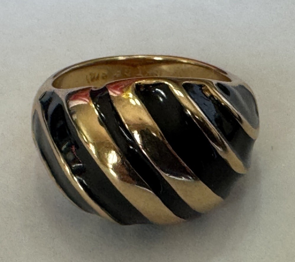 18k Gold Plated Dome Ring w/ Black Enamel Size 7