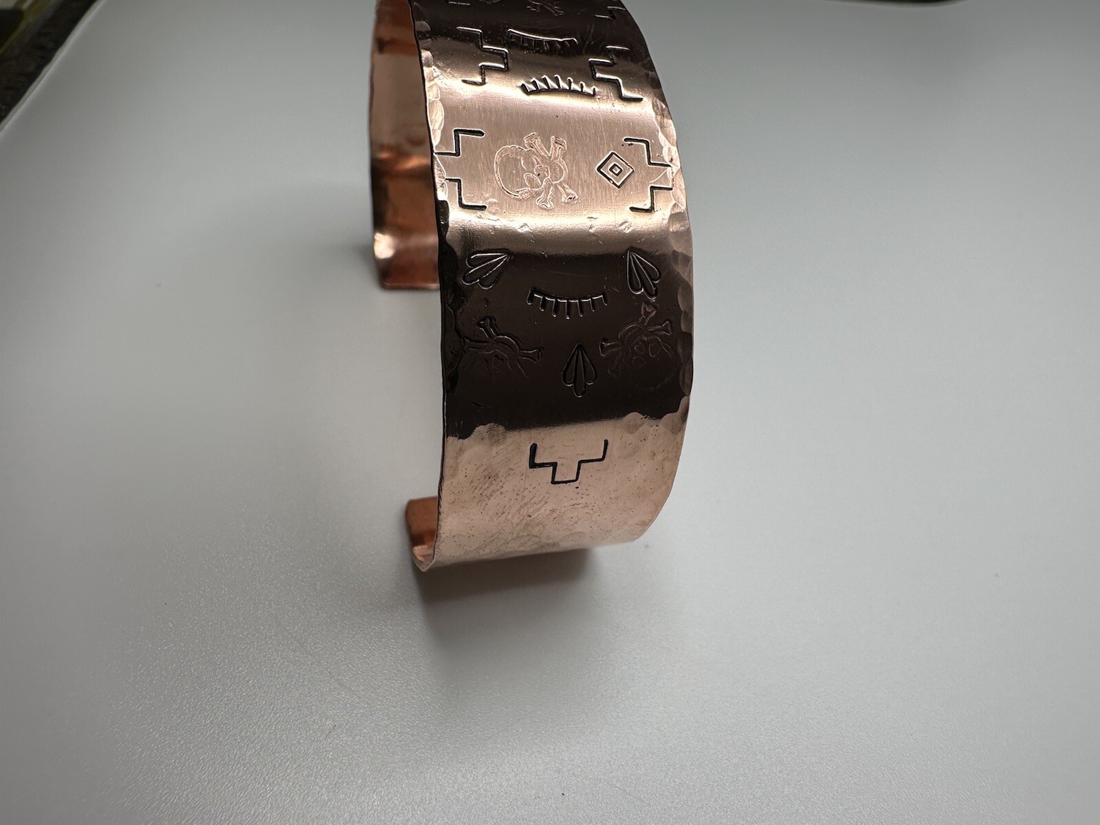 New Solid Copper Skull Hammered Southwestern Style Cuff Signed 2 5/8” X 2cm