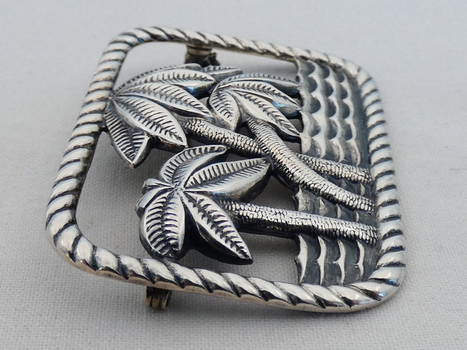 Estate Sterling Silver Tropical Palm Tree Large Brooch VF-18