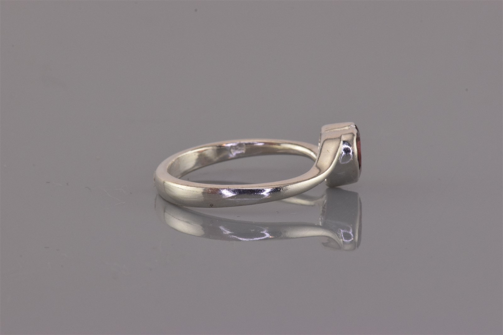 Sterling Silver Red Garnet Heart Swirled Bypass Band Ring 925 Sz: 8