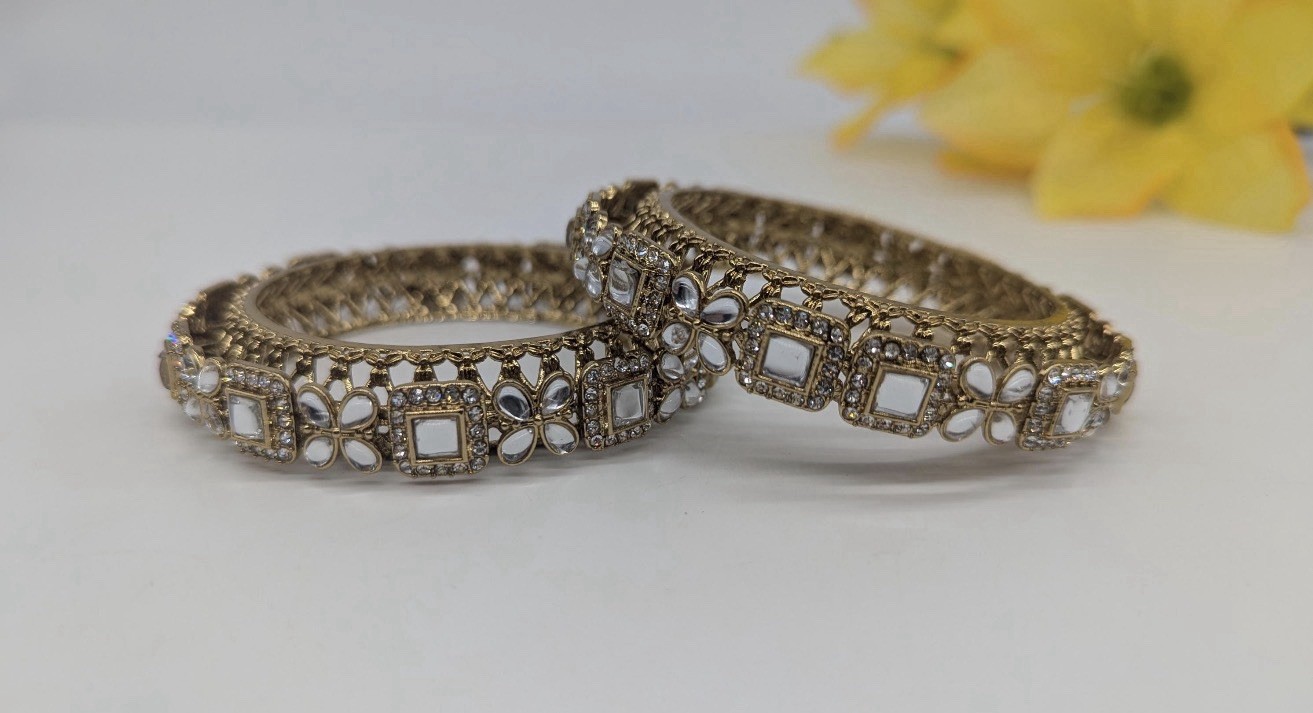 NEW Gold-Tone kundan Bangle Bracelets Set of 2