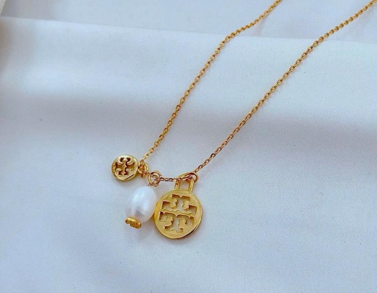 New Tory Double T Coin Logo Pearl Necklace with Jewelry Pouch Length: 58 cm