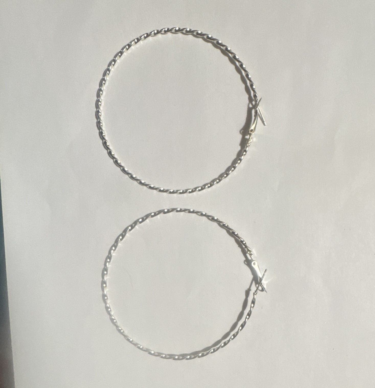 Silver Tone Twisted Round Hoop Earrings Latch Back Closure, No Stone