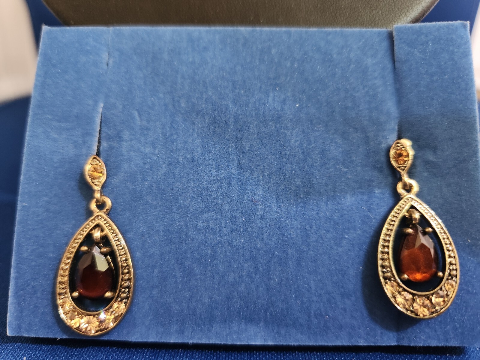 AVON Topaz Colored Teardrop Earrings Dangle Gift Set Rhinestones NEW 2007