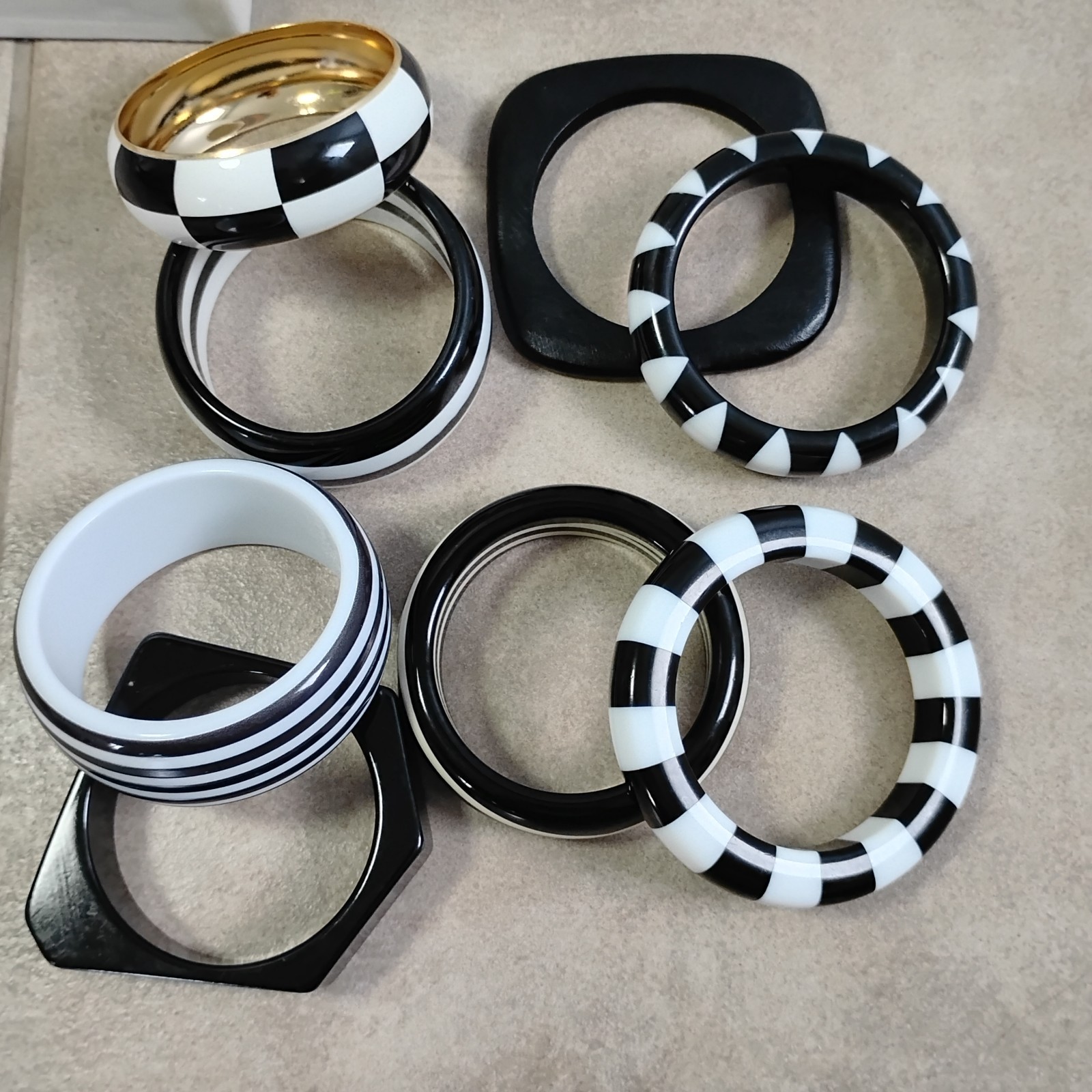 NEW Lot Of 8 Chunky Black White Bangle Bracelets Metal Wood Plastic Sz 8