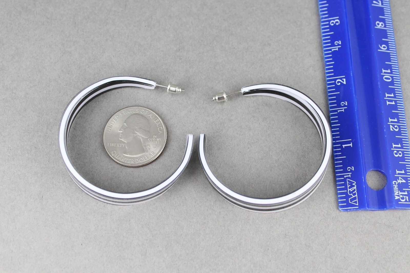 Black White stripe hoop earrings plastic lightweight post acrylic 1 7/8″ wide