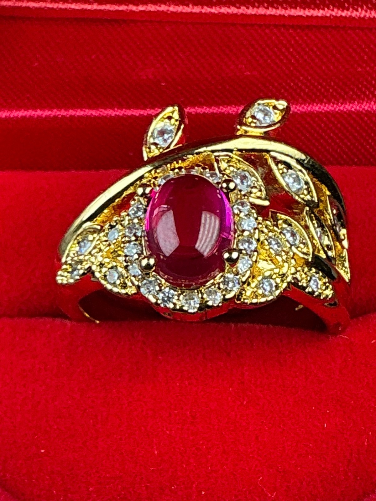 Unique Leaf style Red Ruby and White Gemstone Silver Gold Plated Ring Size 8