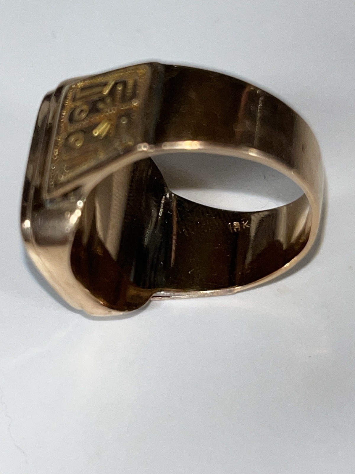 18K Yellow Gold Onyx Llama/Alpaca Signet Ring Size 9 Square Bezel Set
