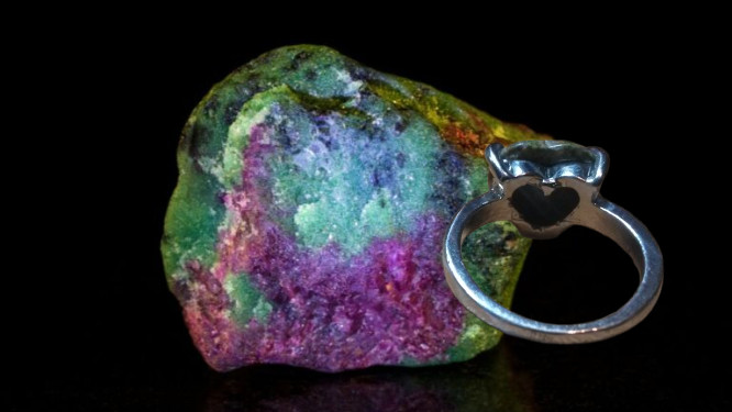 Fashion Natural Anyolite Gemstone Silver Tone Men Women Heart Ring Size 6