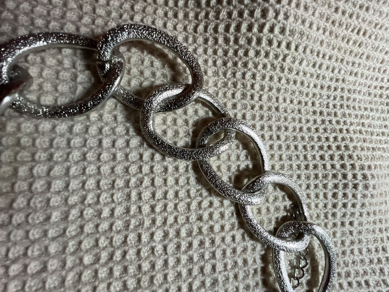 Silver-Tone Textured Organic Oval-Link Statement Necklace
