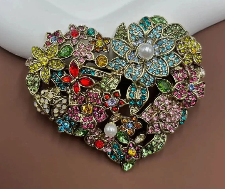 Unisex Flower Heart Rhinestone Badges Pins Vintage Retro Baroque Crystal Brooch