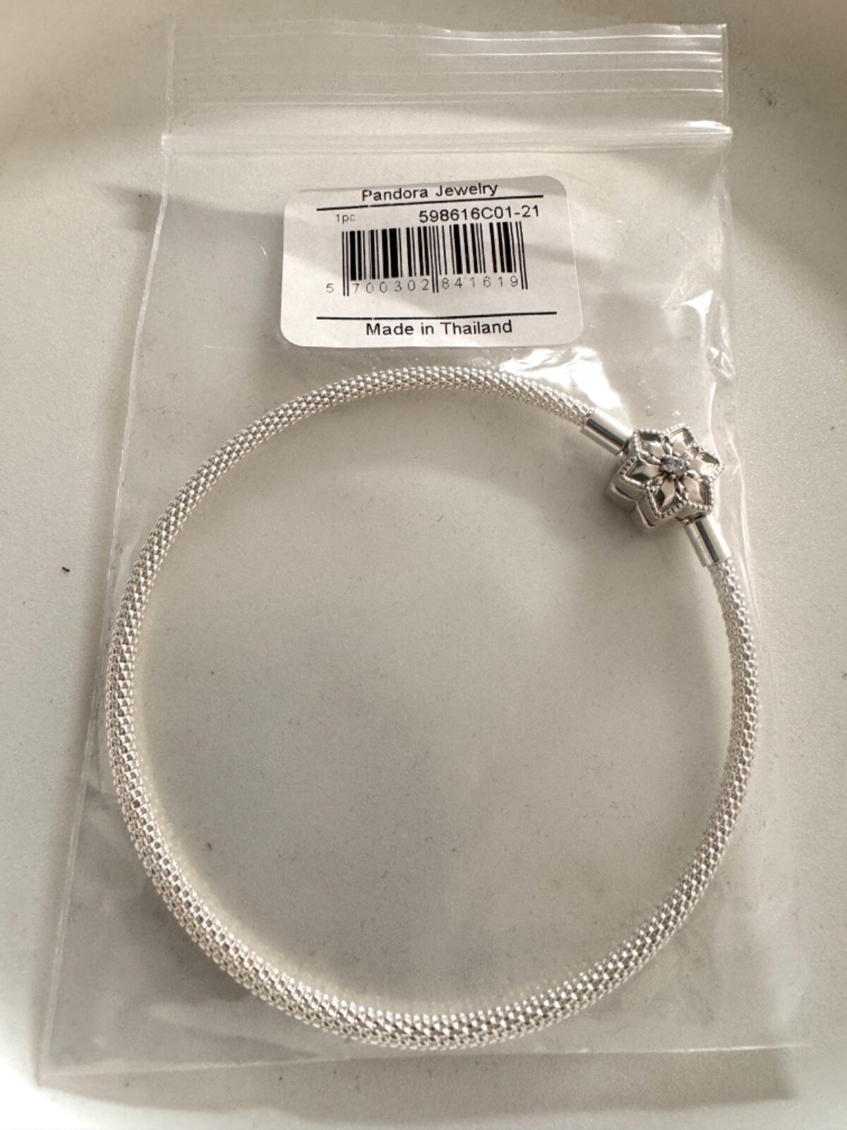 Authentic Pandora Moments Bright Snowflake Mesh Bracelet 598616C01 Sz 8.3”/21cm