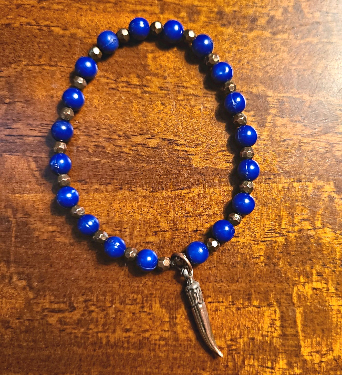 Blue Beaded No-Closure Bracelet with Silver-Tone Dangle Charm