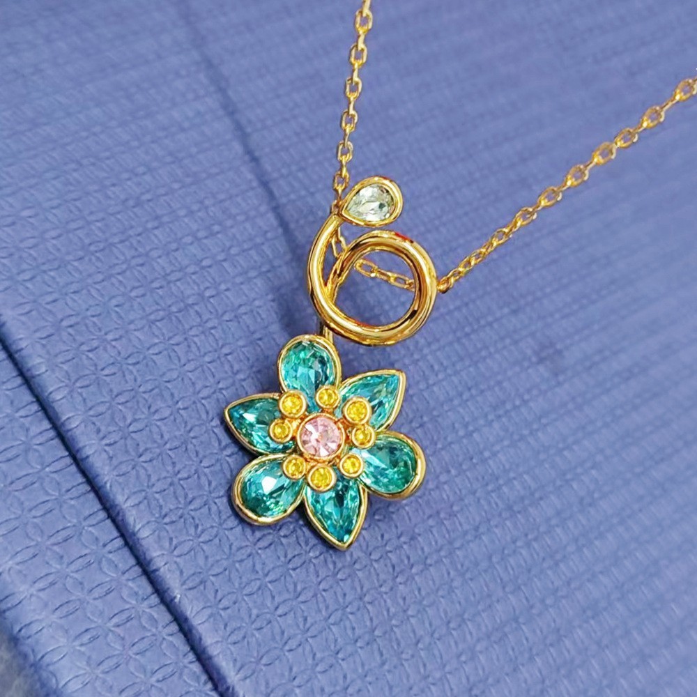 Swarovski Romantic Sweet Flower Petal Necklace