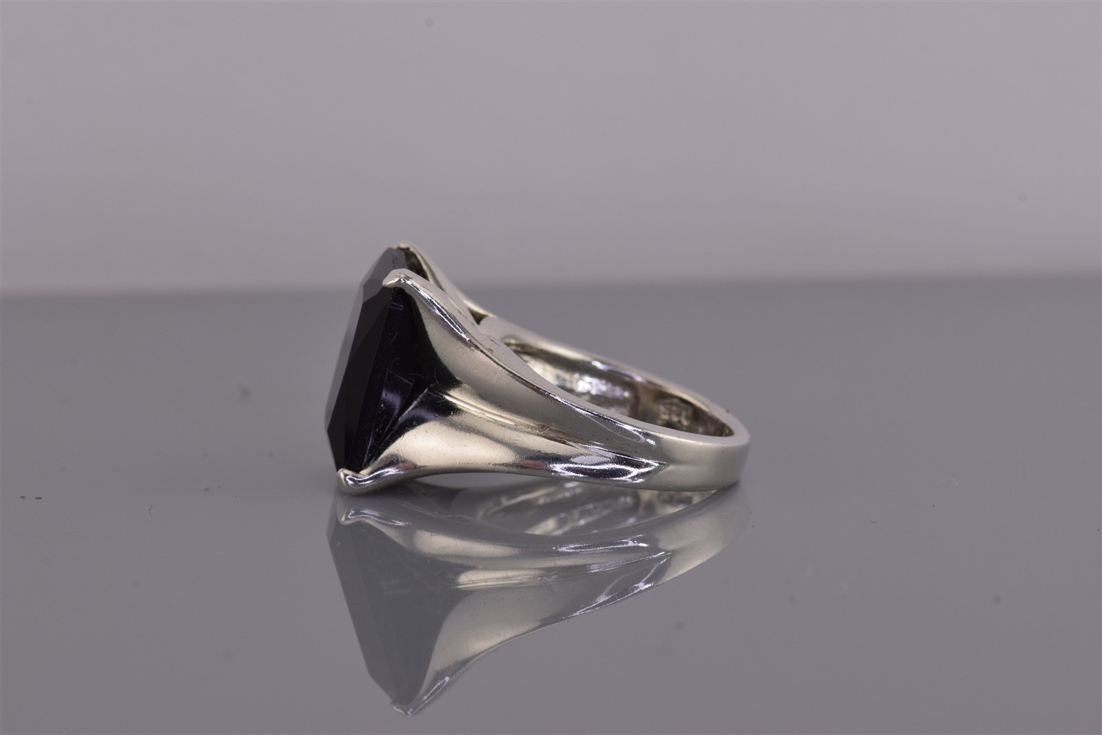 Sterling Silver 15mm Faceted Black Onyx Wedged Band Ring 925 Sz: 5