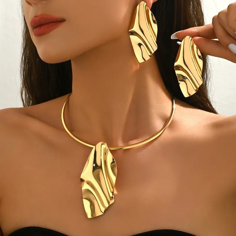 3 Piece Set Irregular Shaped Choker Earring Set for Women