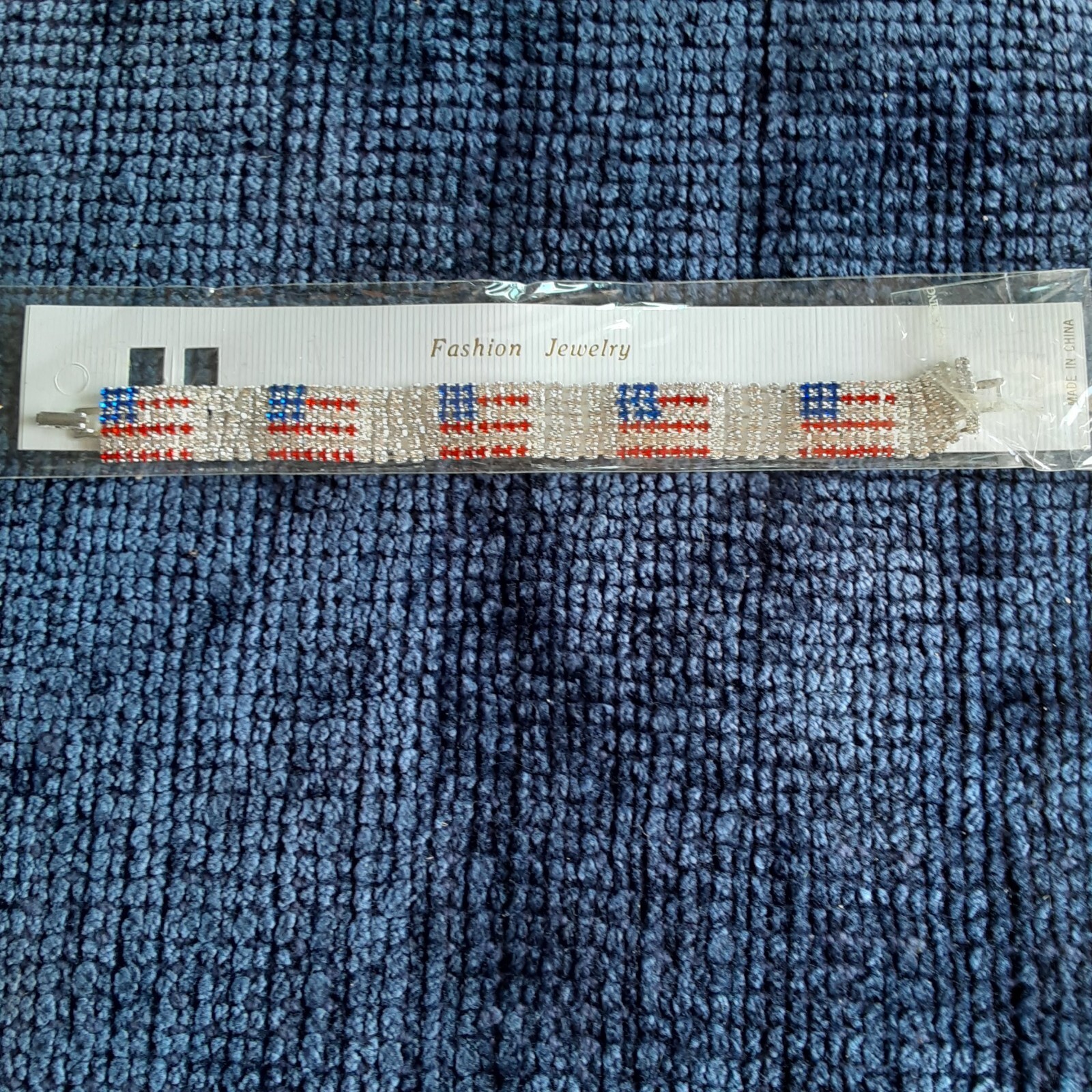 VINTAGE **NEW OLD STOCK** RHINESTONE AMERICAN FLAG BRACELET *4th of JULY*