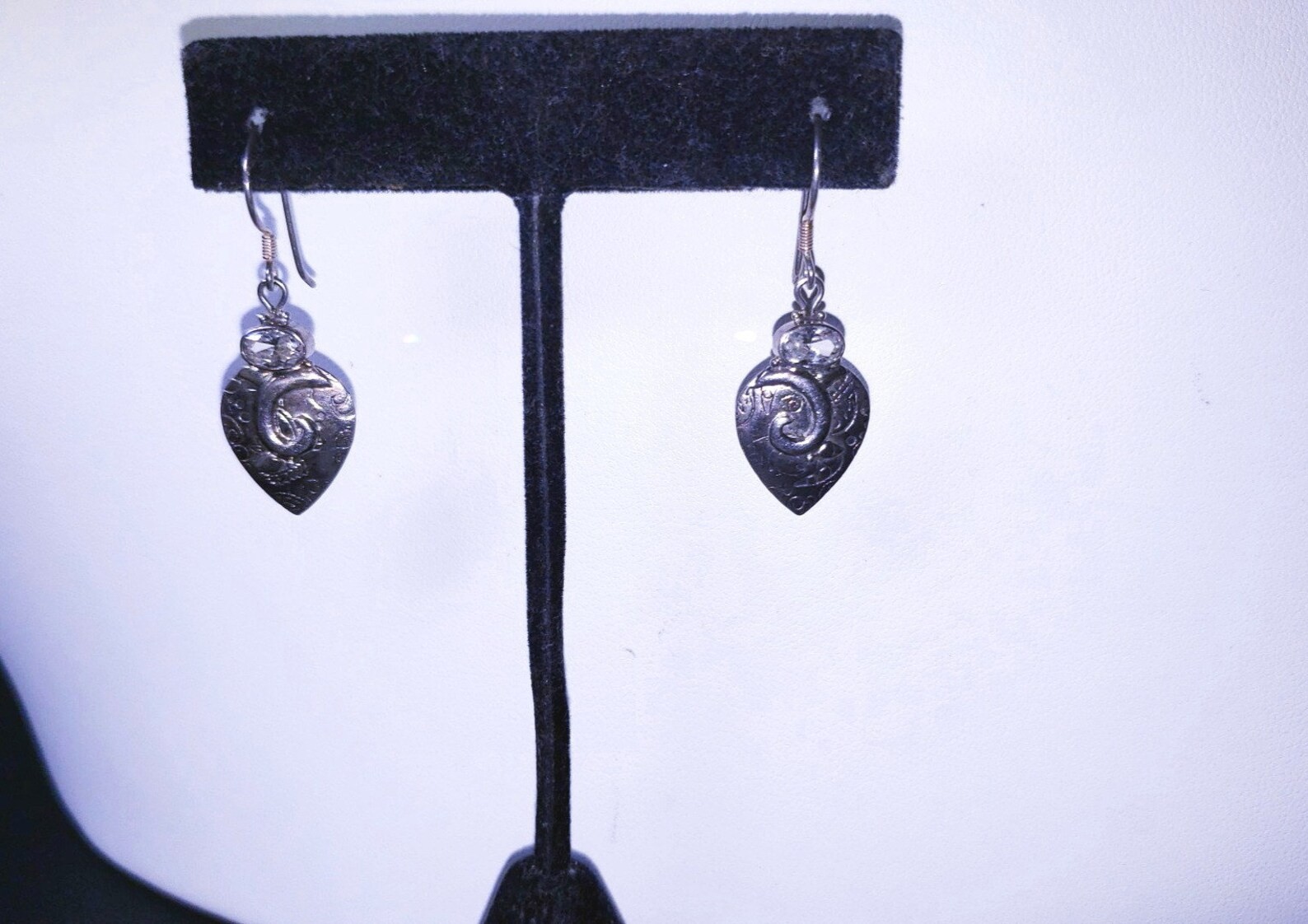 925 Sterling Silver Heart Shaped Dangle Earrings (3.2 grams)!