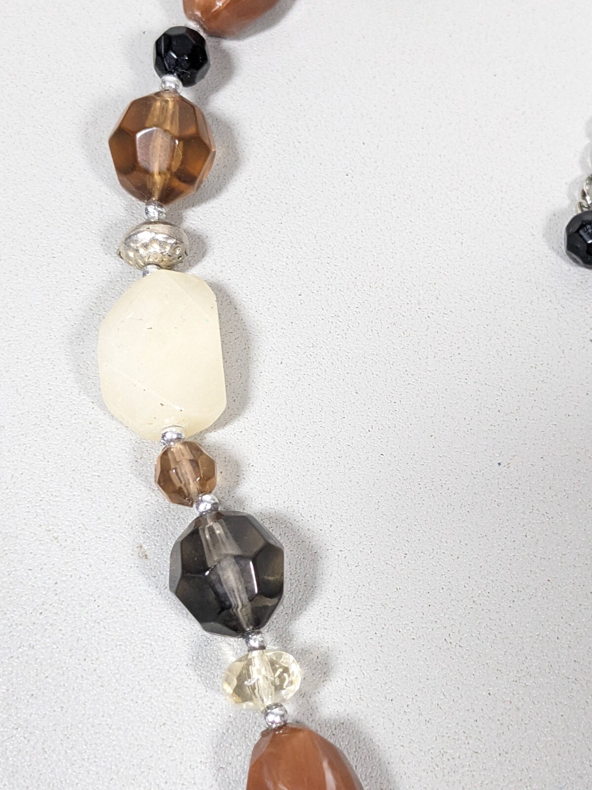 Beachy Coastal Brown Cream Acrylic Glass Bead silver Tone Necklace 19.5 in