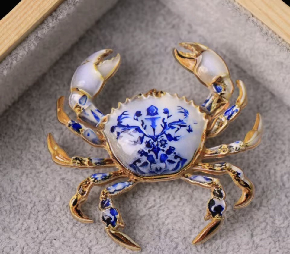 Crab Brooch Pin Blue White Gold Porcelain Crystal Enamel Sea Life Lapel NEW