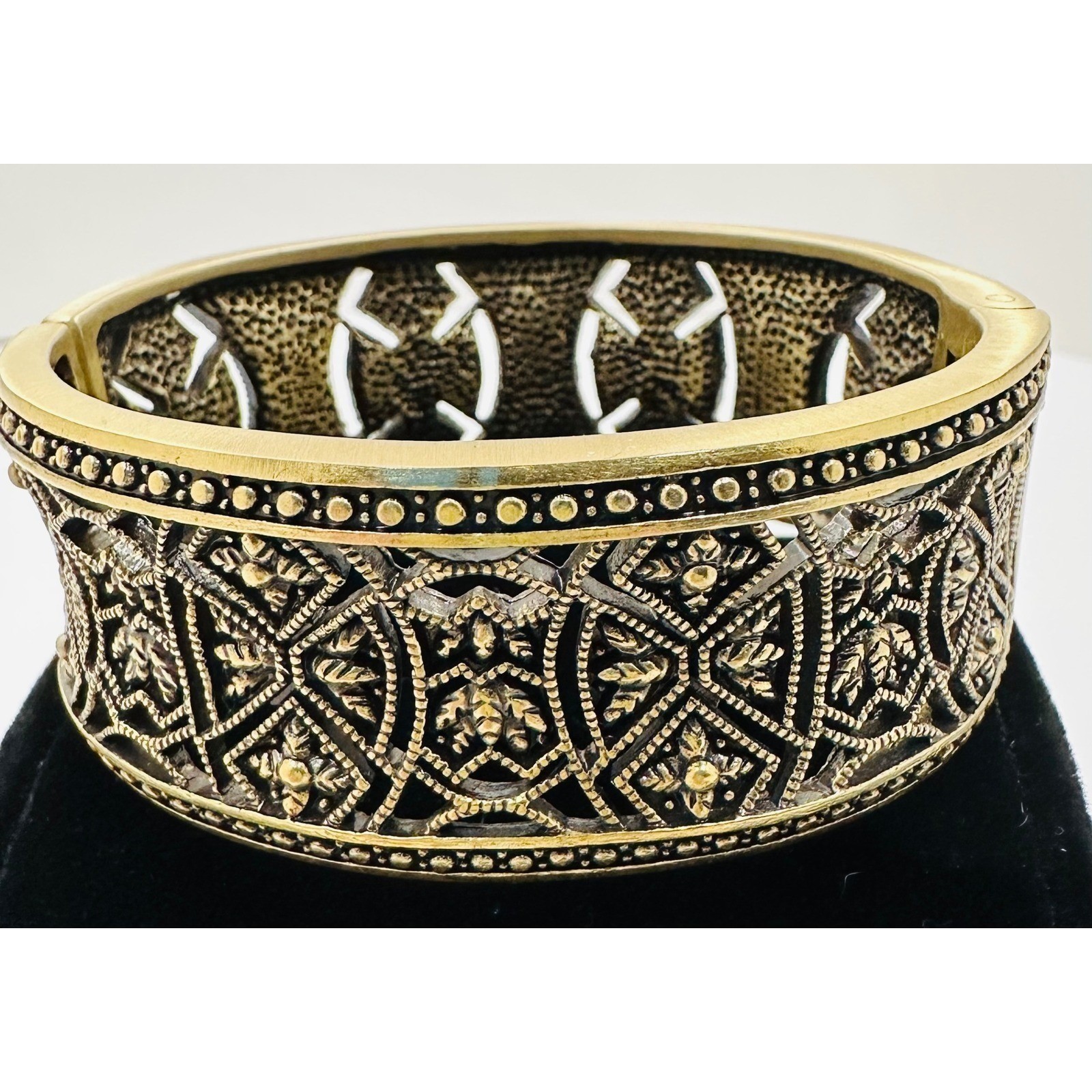 HEIDI DAUS “Byzantine Beauty” Crystal Cuff Bracelet Multicolor Retired Style