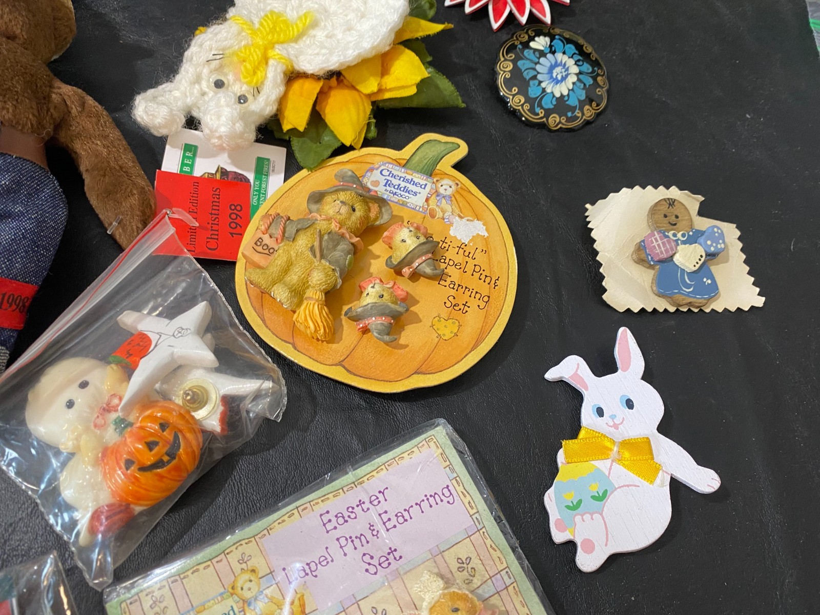 Farrell’s doll hat enamelware plate figures pins brooch teddy bear toy lot