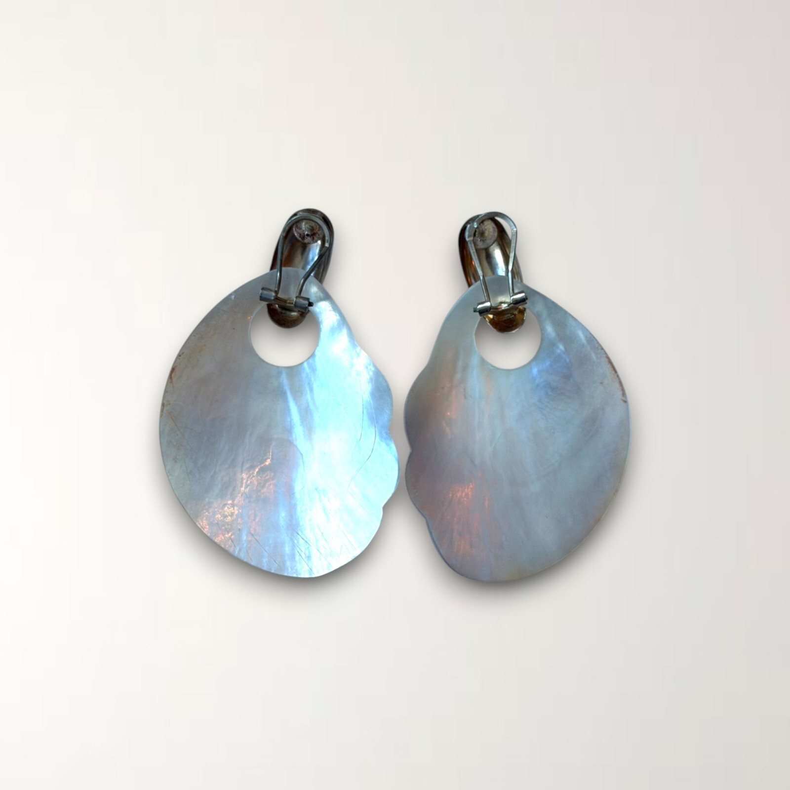 Vintage Iridescent Mother of Pearl Shell Earrings