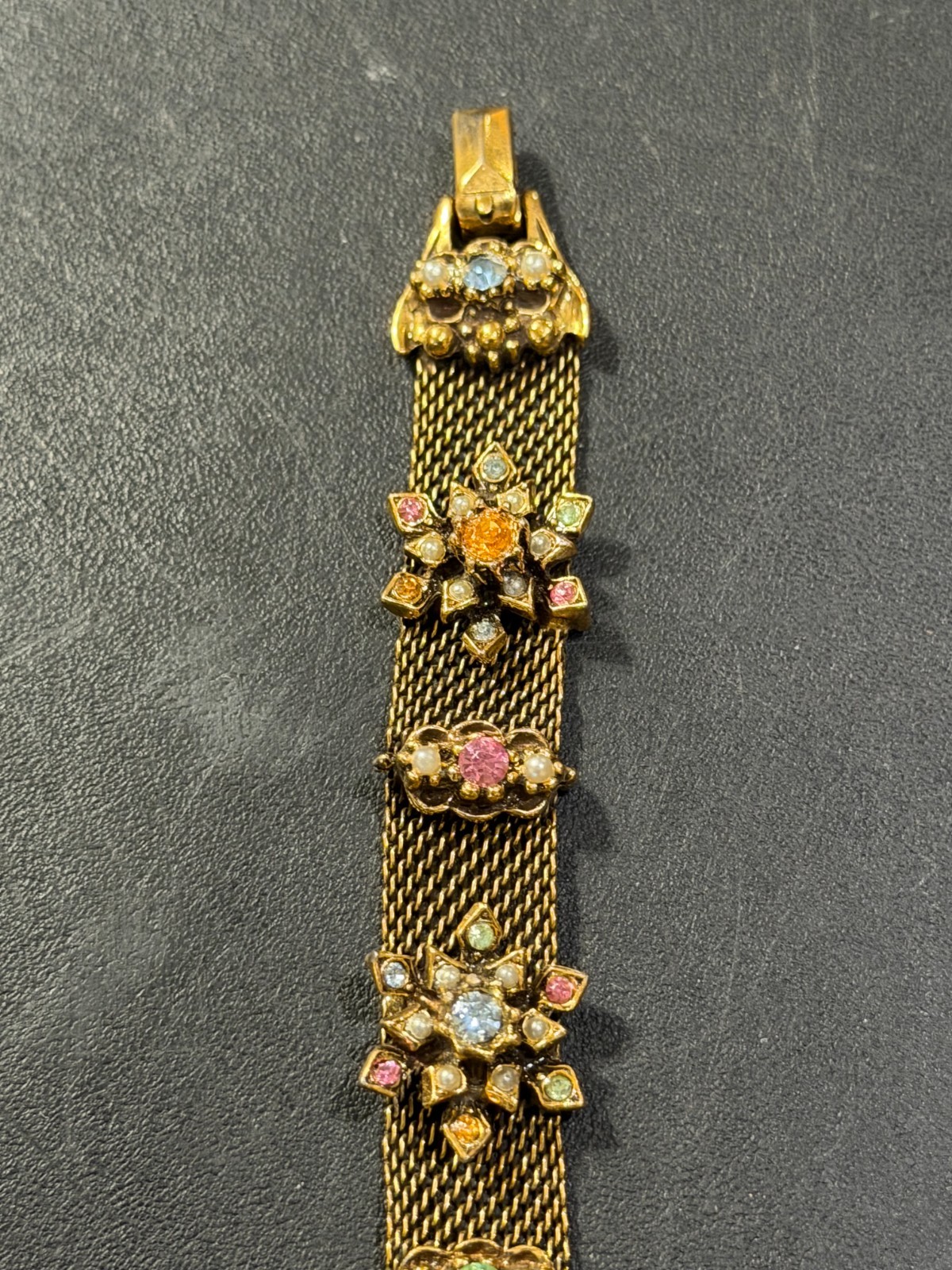 VTG Hollycraft? multicolor rhinestone / pearl mesh gold tone bracelet unsigned