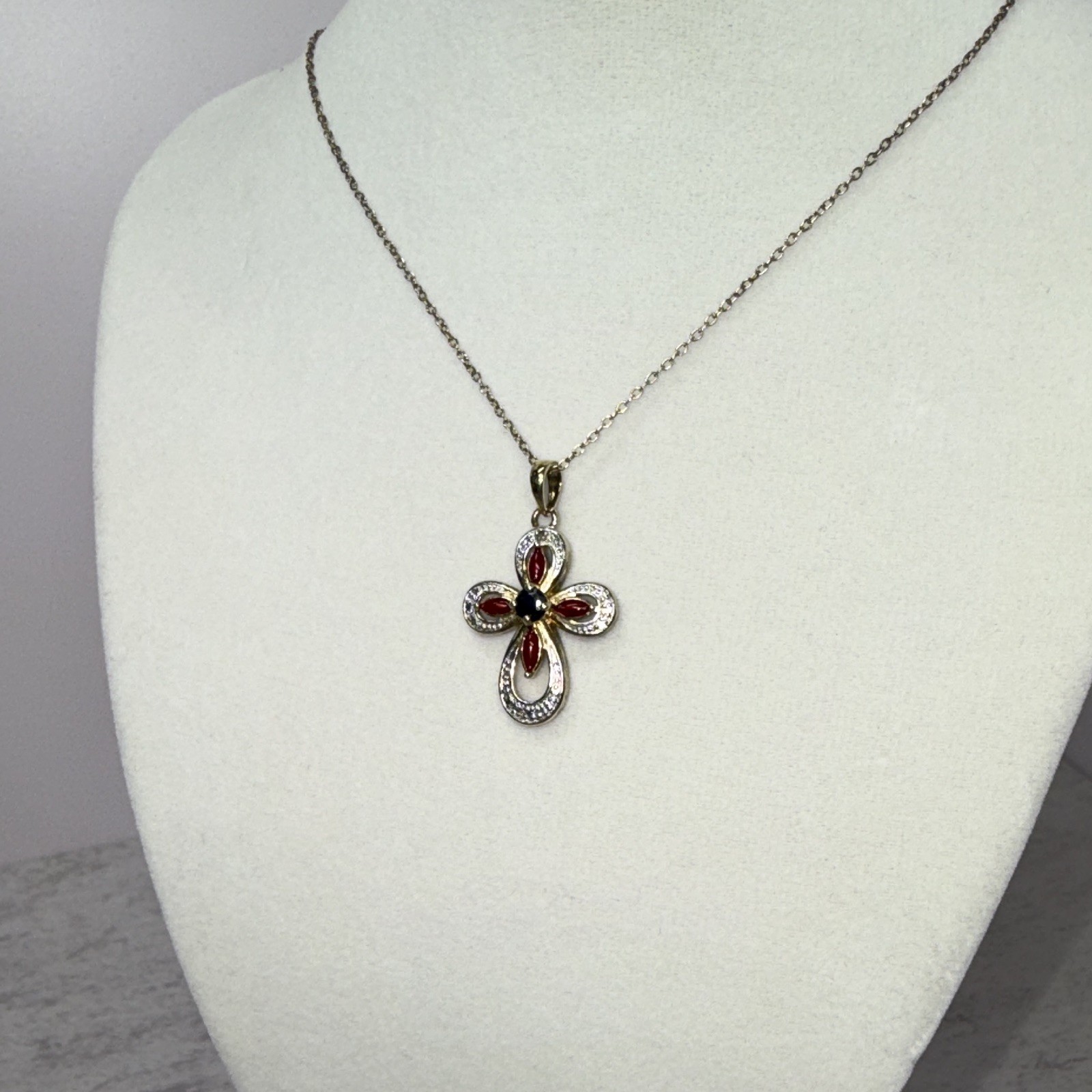 925 Italian Silver Cable Chain Necklace w/ 925 Cross w/ Red & Black Oval Stones
