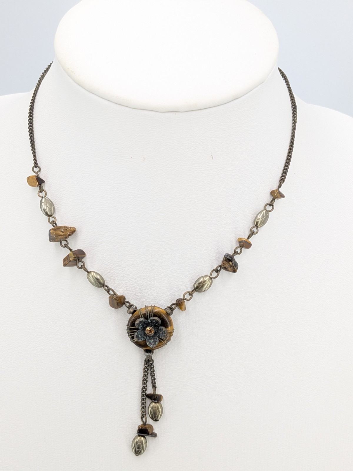 Vintage Avon Tiger Eye Flower Dangle Necklace Brown Stone Bead Chain 15 1/2 In