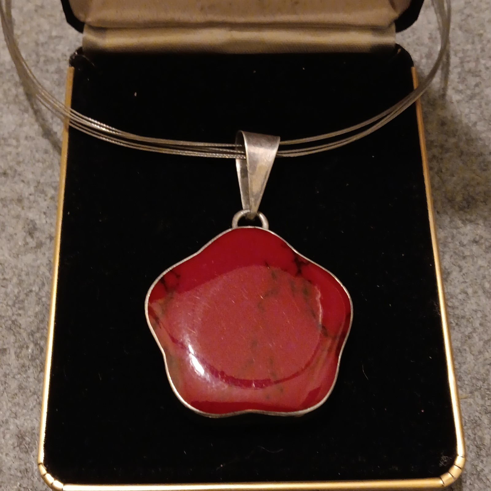 Vintage Mexican 925 Sterling Silver Red Jasper Flower Modernist Pendant Wire 16″