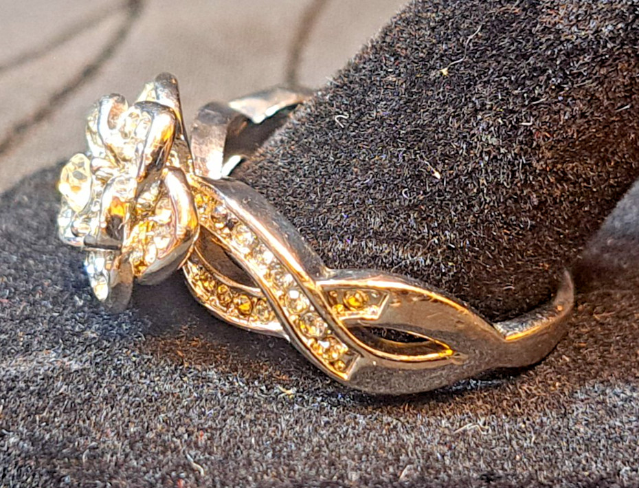 Silver Tone Crystal Flower Ring Size 10 Pave Petal Cluster Statement Jewelry