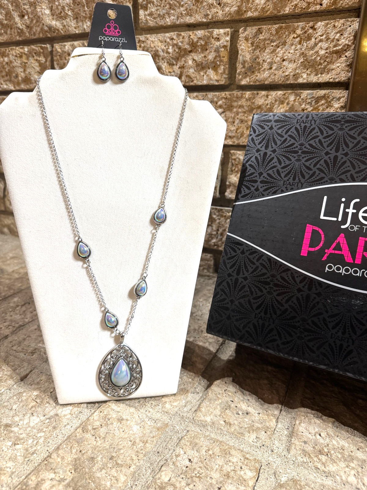 Paparazzi ~ Magical Masquerade ~ Silver Necklace Iridescent.