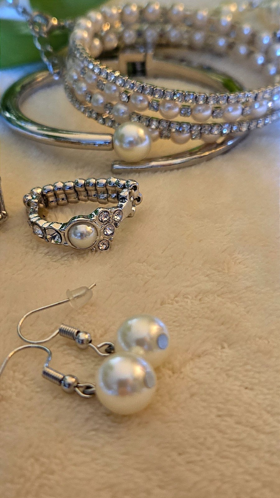 White/cream silver tone Faux Pearl Rhinestone fashion Jewelry Set Bridal Formal