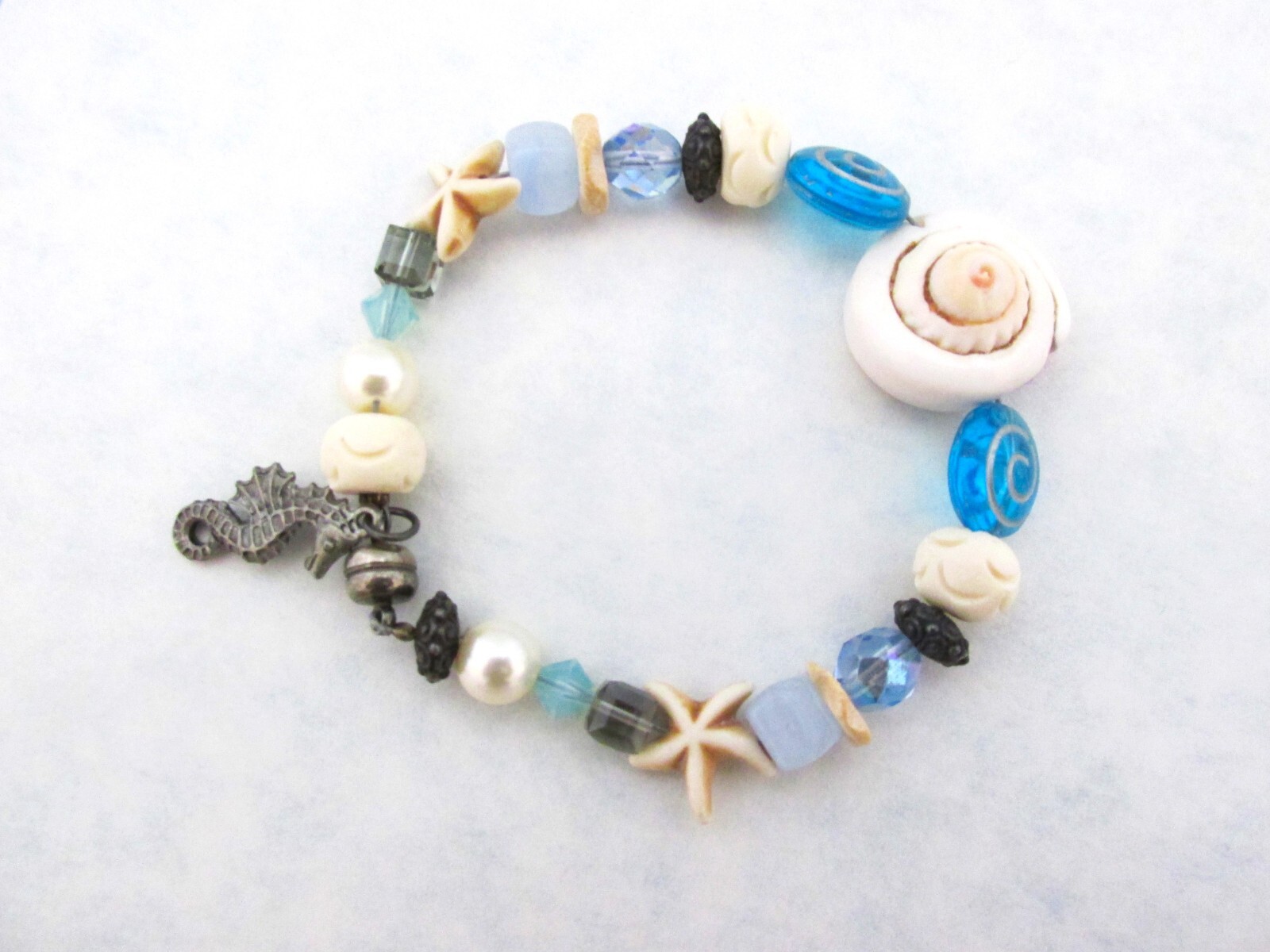 Natural Sea Shell Glass Bead Bracelet Seahorse Starfish Charms 7.5″