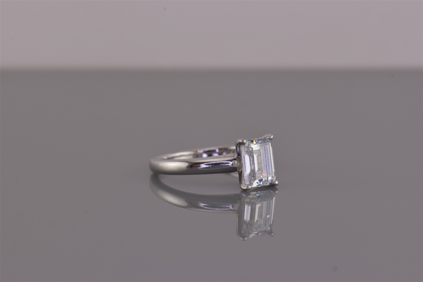 Epiphany Sterling Silver Classic Emerald Cut Cubic Zirconia Band Ring 925 Sz: 7