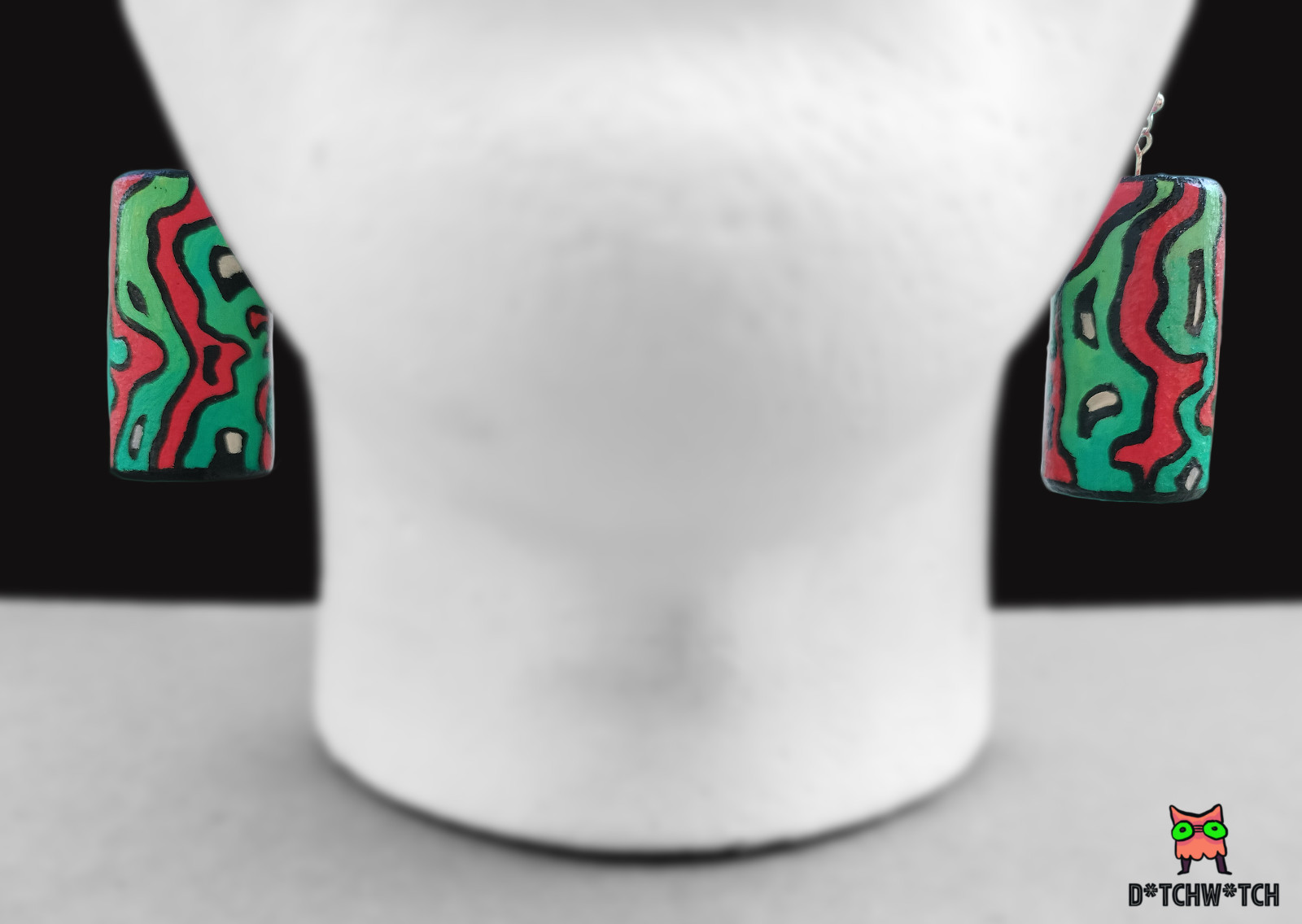Hand-painted Bottlecork Earrings – Lava, red & green (Oil Paint)