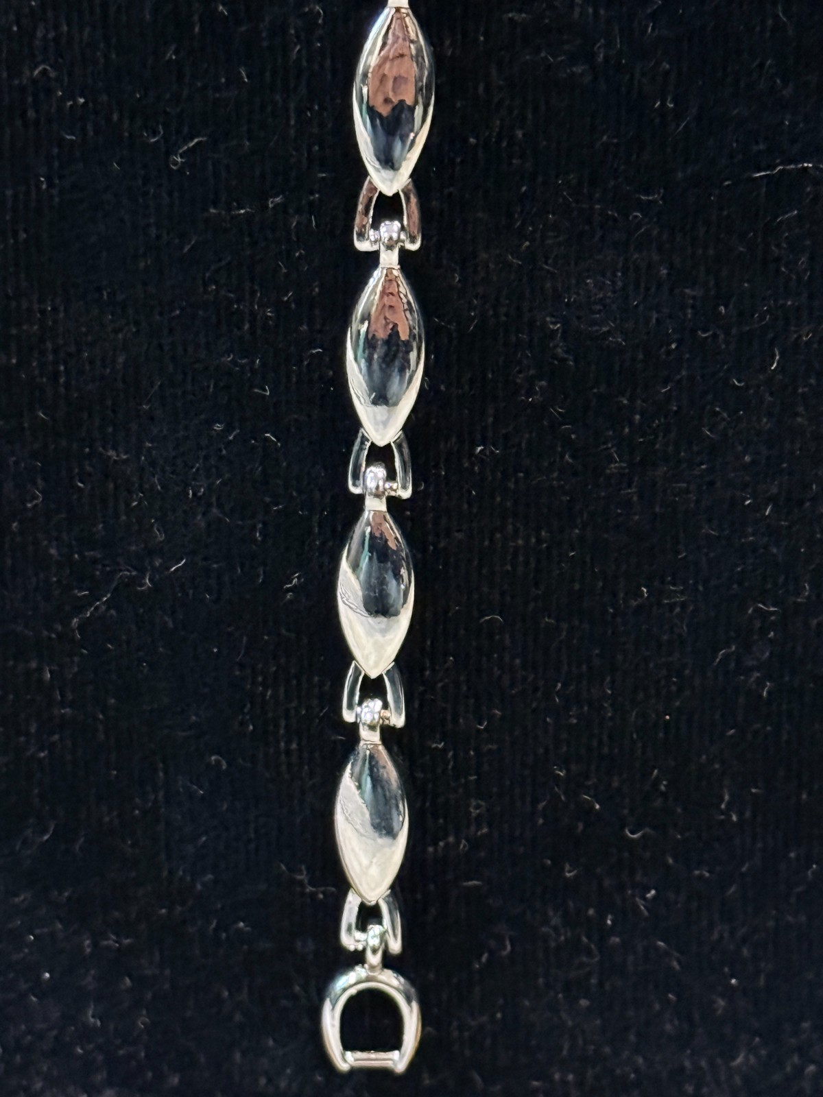 Fashion Bracelet – Elegant with Style – Great for All Occasion!