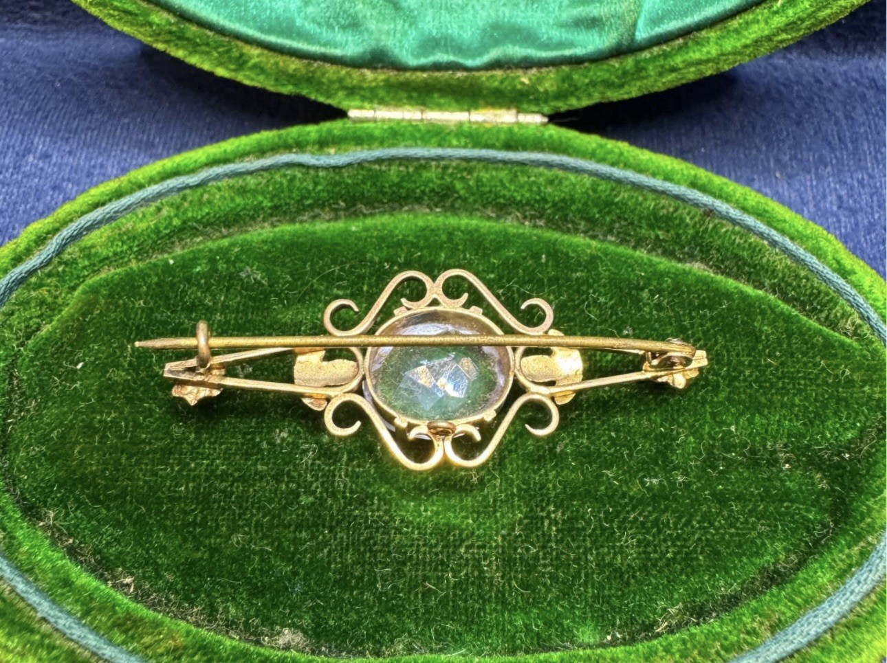 Vintage Alexandrite 9ct Gold Art Deco Brooch – Neodymium Glow XRF Confirmed
