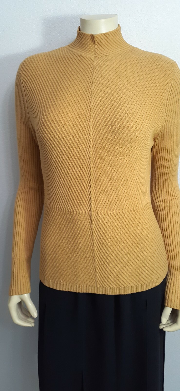 ETCETERA Ladies sweater blouse size L Gold LS high collar Unique Good condition