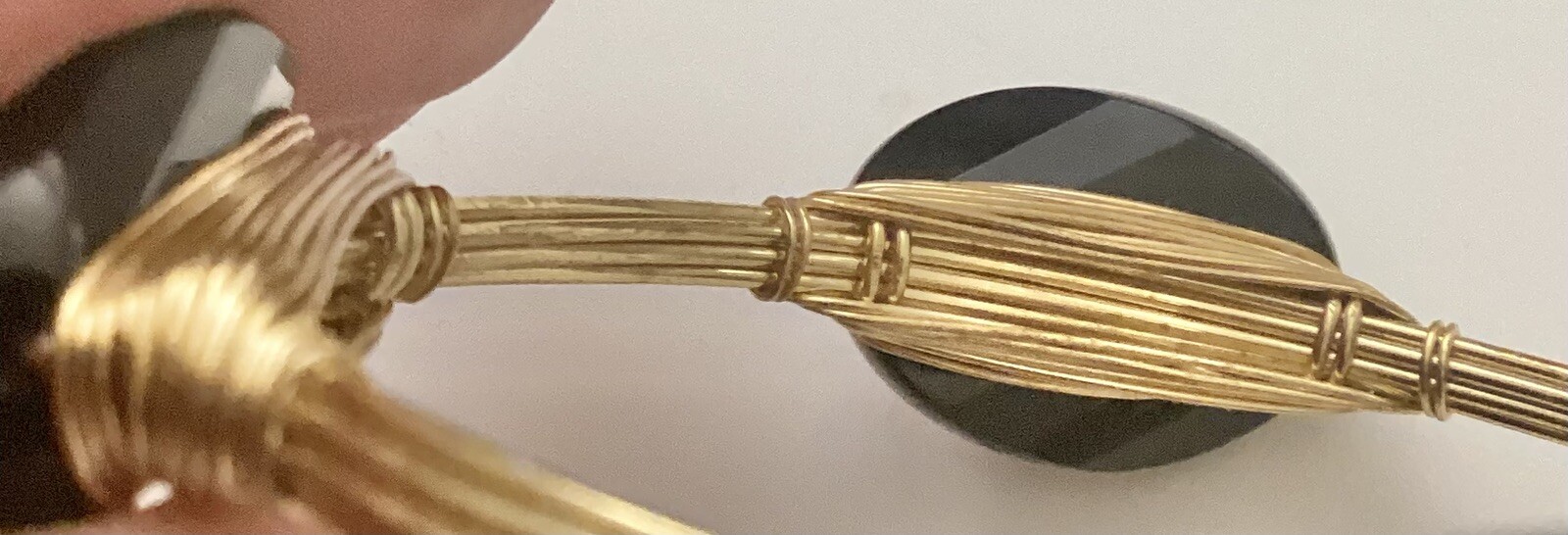 Sandra Ling Gold Tone Wire Wrap Bracelet With Unusual Black Acrylic Stone Design