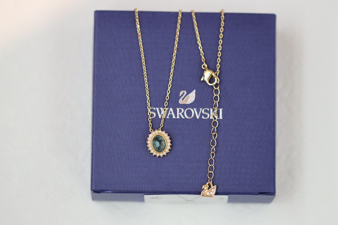 P60 Swarovski Round Collarbone Necklace — Ink Blue