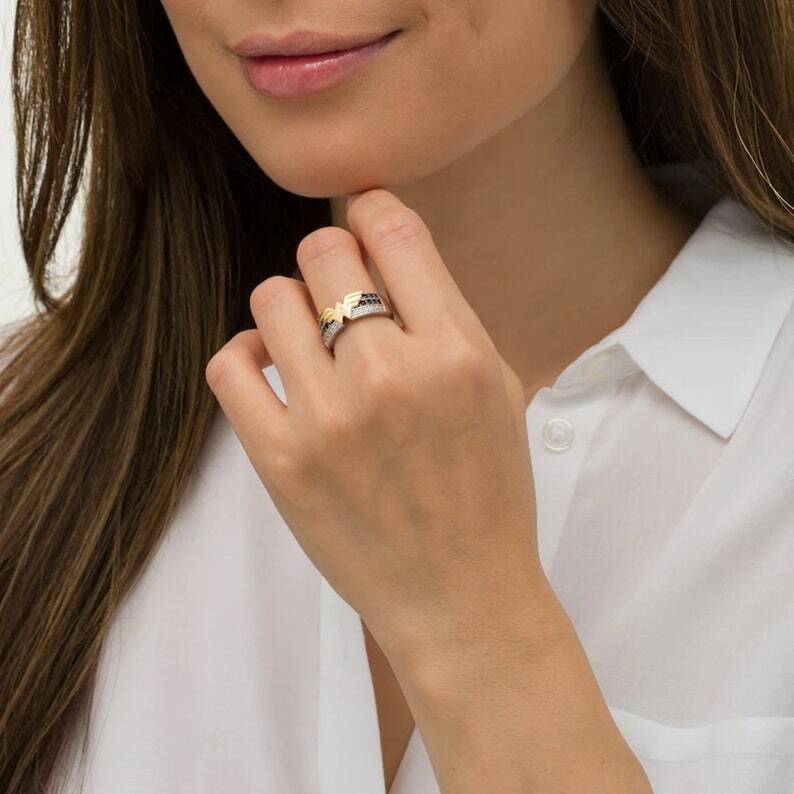 Exclusive Wonder Woman 0.30CT Garnet Blue Round Cut Wedding Engagement Ring SS
