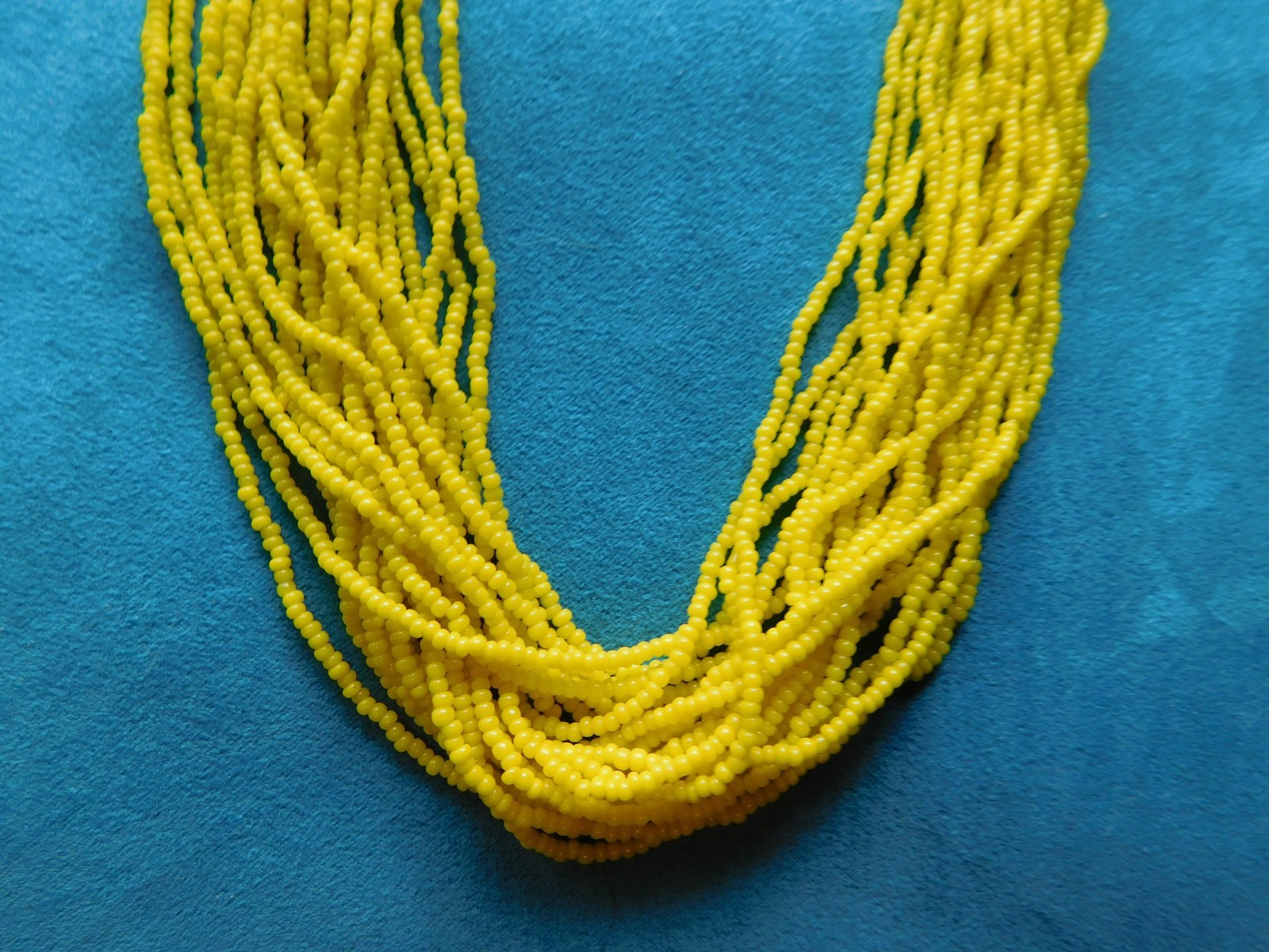 Multi-Layered Necklace : Yellow Seed Beads & Textured Gold-tone Clasp